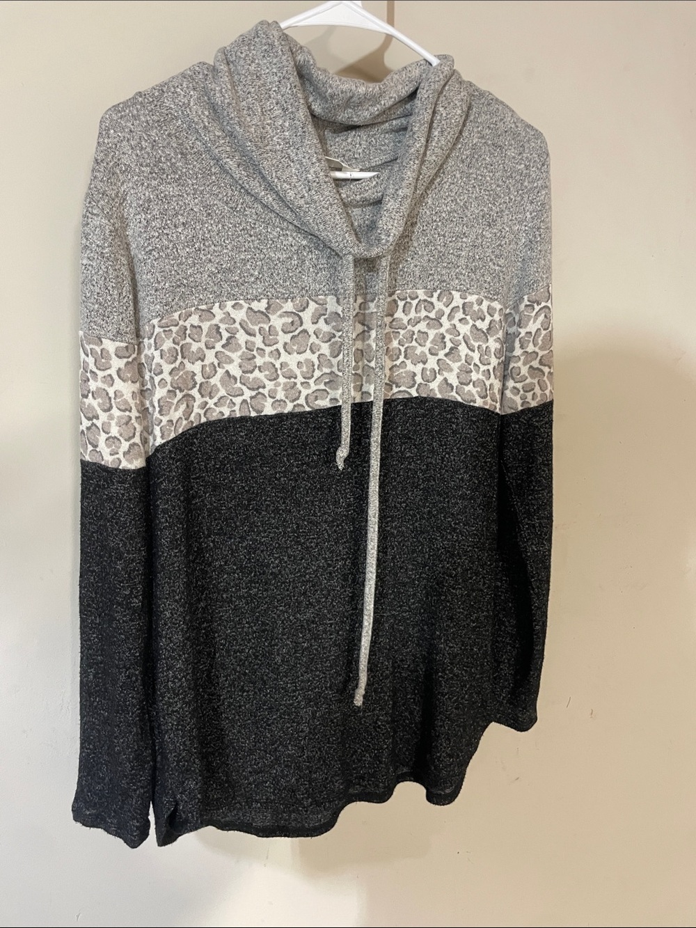 Cozy Colorblock Pullover Hoodie with Leopard Stripe